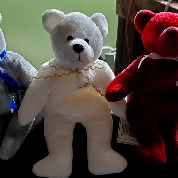 Holy Bears Unlimited Edition - Picture 1 of 7